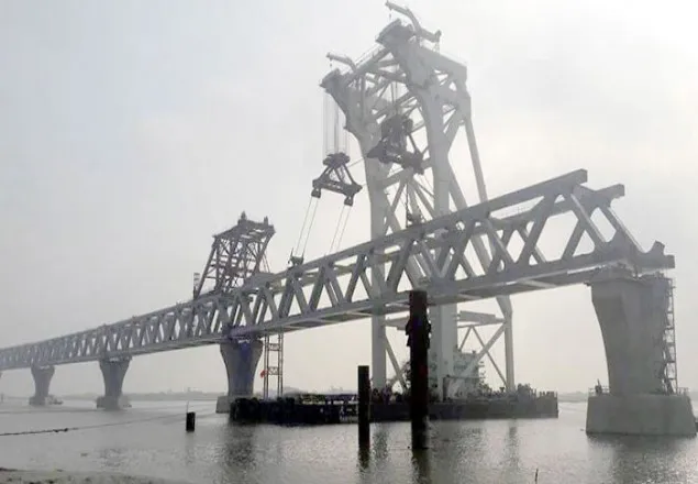 আজ বসছে পদ্মা সেতুর ২২তম স্প্যান