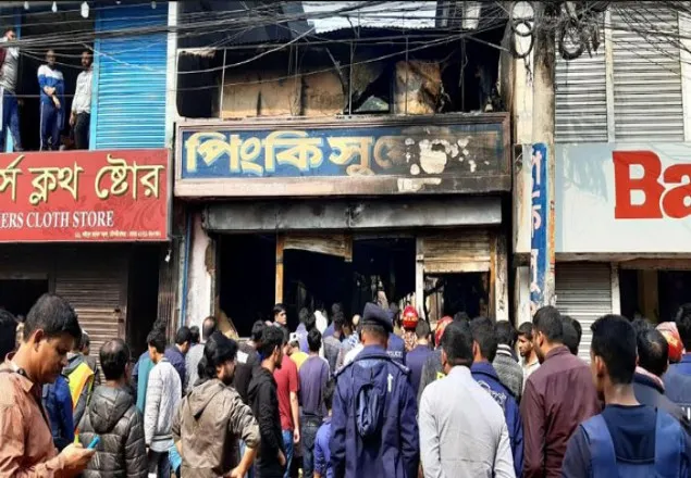  মৌলভীবাজারে অগ্নিকাণ্ডে একই পরিবারের ৫ জনের মৃত্যু