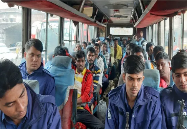 দেশে ফিরল ৬৩ ভারতীয় জেলে