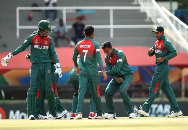 দক্ষিণ আফ্রিকাকে হারিয়ে সেমিফাইনালে বাংলাদেশ