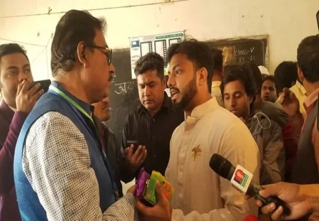 কেন্দ্র দখল মুক্ত করছেন ইশরাক, দিচ্ছেন এজেন্ট