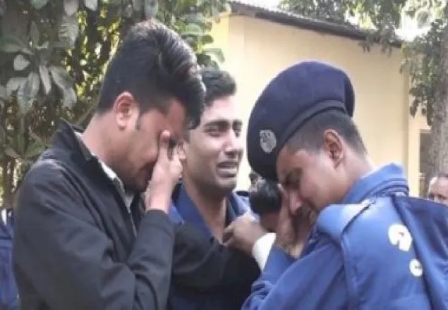 বাসের ধাক্কায় প্রাণ গেল আরেক পুলিশ সদস্যের