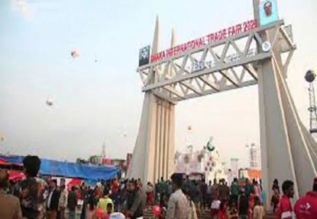 ভাঙছে বাণিজ্য মেলা