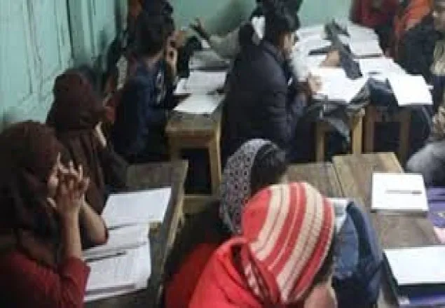 পরীক্ষা শুরুর আগে প্রশ্নপত্র দেয়ায় দুই শিক্ষককে অব্যাহতি