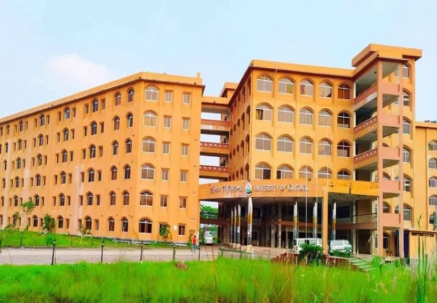 নবীনদের পদচারণায় মুখরিত ববি ক্যাম্পাস