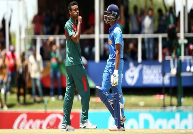  জুনিয়রদের দাপটে লণ্ডভণ্ড ভারত