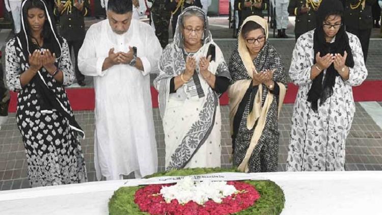 PM Hasina pays homage to Bangabandhu in Tungipara