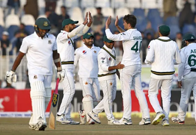 ছোটদের বিশ্বজয়, বড়দের লজ্জার হার