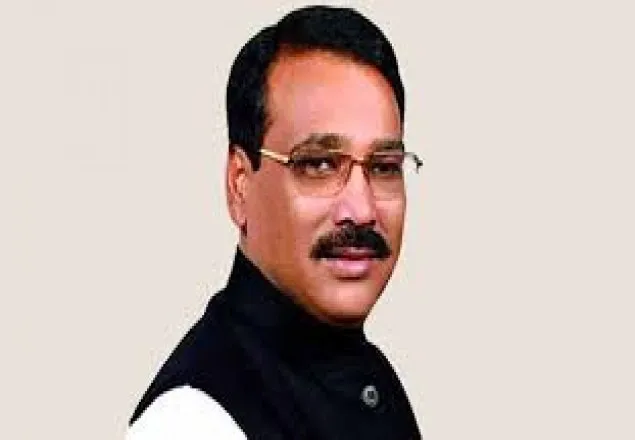 এমপি মোয়াজ্জেম হোসেন রতনকে দুদকে তলব