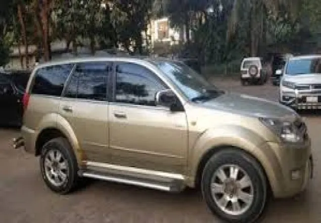 ব্যবহারের ৮ বছর পর কোটি টাকার গাড়ি জব্দ
