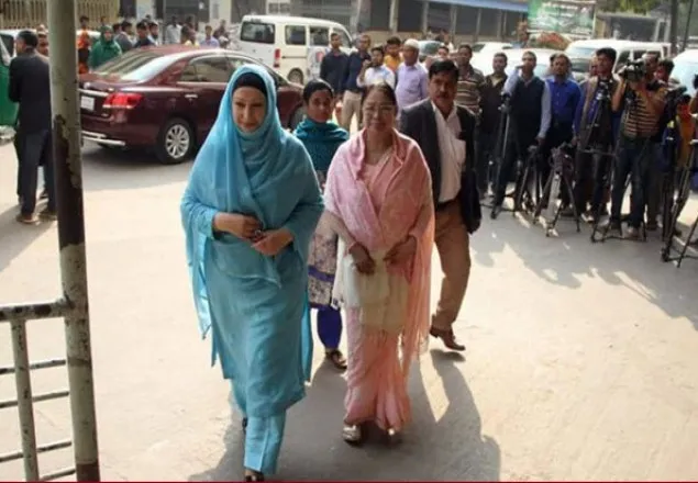 খালেদা জিয়ার সঙ্গে সাক্ষাৎ করতে হাসপাতালে স্বজনরা