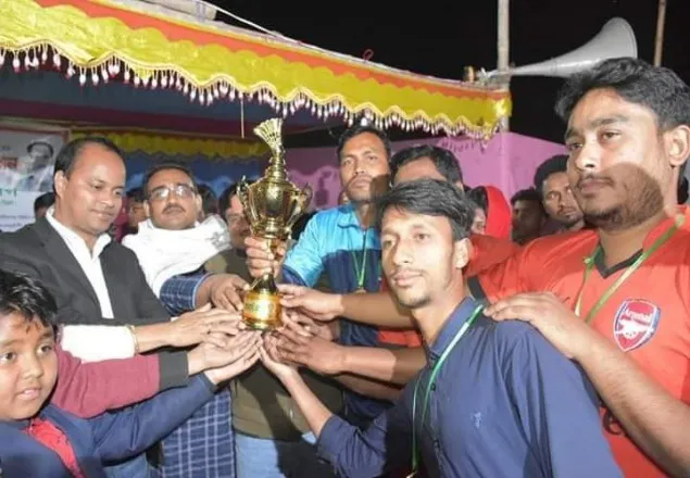 হাতীবান্ধায় ডা. জামাল স্মৃতি ব্যাটমিন্টন’র ফাইনাল খেলা অনুষ্ঠিত