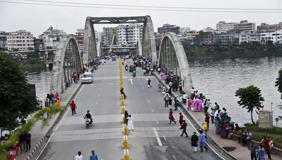 হাতিরঝিল লেক থেকে যুবকের লাশ উদ্ধার