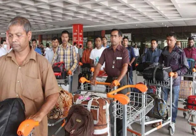 সৌদি থেকে দেশে ফিরলেন নারীসহ আরও ১৮৩ জন