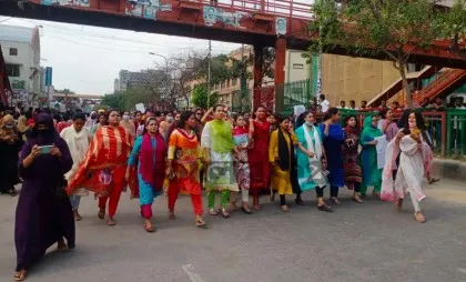 ঢাকা কলেজ শিক্ষার্থীদের সমর্থন ইডেন কলেজ ছাত্রীদের