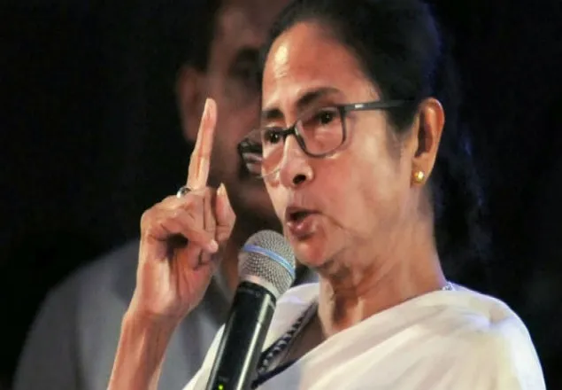 আদিবাসীদের ধর্মান্তকরণ করছে বিজেপি: মমতা