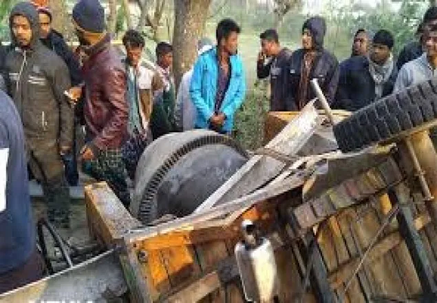 বাস-নসিমন সংঘর্ষে নিহত বেড়ে ৫