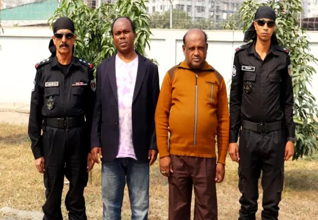 টিসিবির পেঁয়াজ খোলাবাজারে বিক্রি, গ্রেফতার ২
