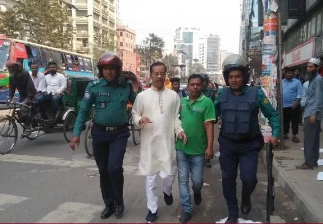 নয়াপল্টনে বিক্ষোভ, বিএনপি নেতা মিলনসহ আটক ৩