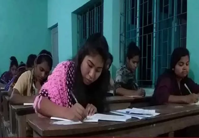 রাতে এসএসসি পরীক্ষা দিলেন গোপালগঞ্জের ২৮ শিক্ষার্থী