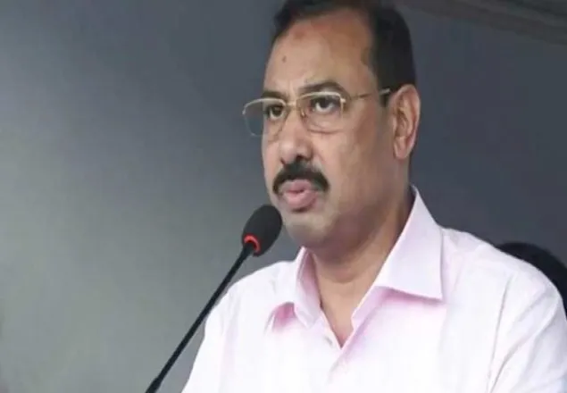 যে কারণে বাদ পড়লেন আ জ ম নাছির