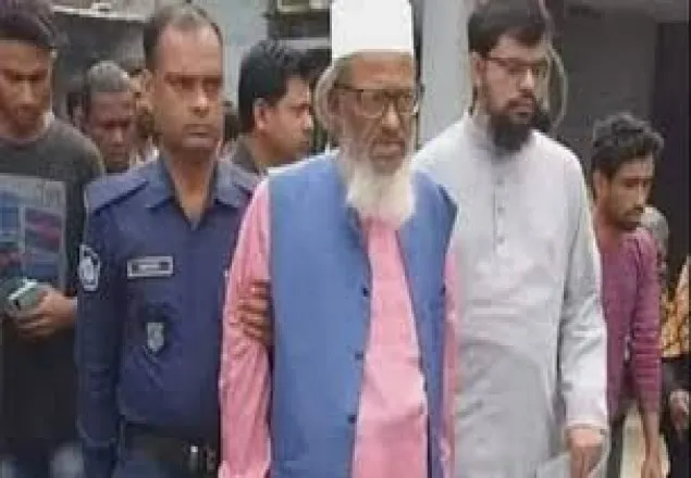 হজ নিয়ে কটূক্তি করা সেই পীর কারাগারে