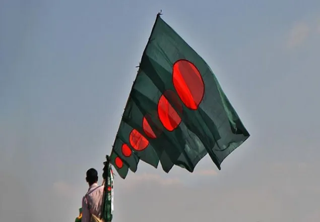 দেশের ৭৮ হাজার স্থানে জাতীয় পতাকা অর্ধনমিত