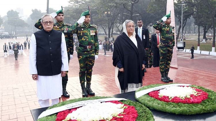 President, PM pays tributes martyred intellectuals