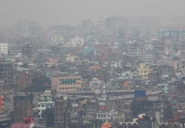 বায়ুদূষণে এবারও শীর্ষে ঢাকা