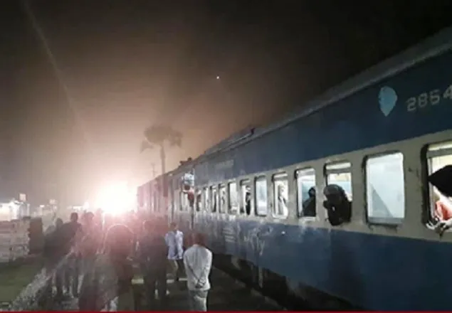 কিশোরগঞ্জে আবারও দুই ট্রেনের মুখোমুখি