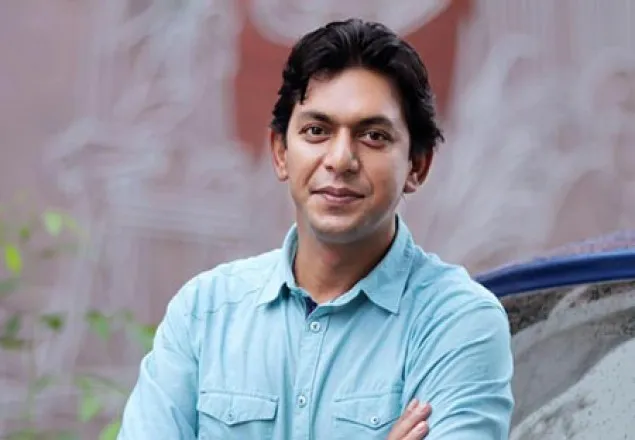 ৫ বছর পর চে'র সাইকেলে চঞ্চল