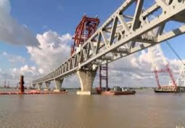এ মাসে পদ্মা সেতুতে বসবে আরো ৩ স্প্যান