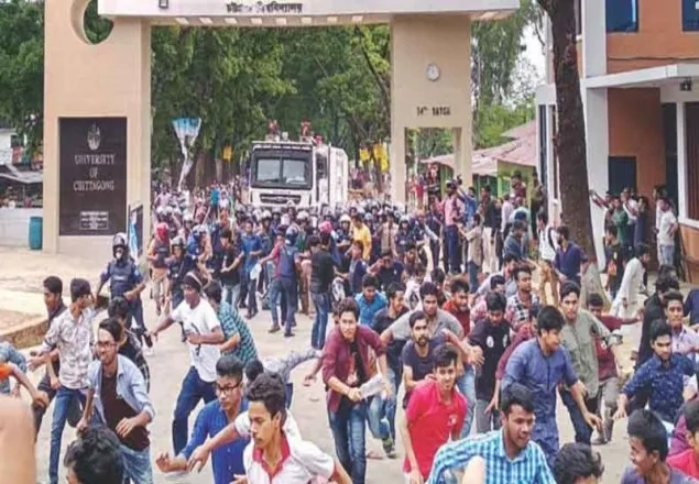 চবিতে মধ্যরাতে ছাত্রলীগের দুই পক্ষের সংঘর্ষ, আহত অর্ধশত
