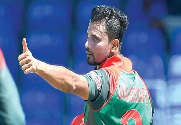 অধিনায়কত্ব ছাড়ার ঘোষণা দিলেন মাশরাফি