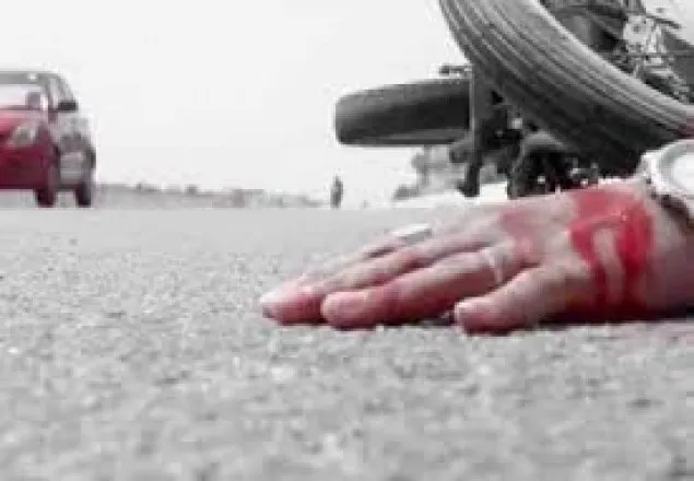 সাভারে ট্রাক কাড়ল কনস্টেবলের প্রাণ