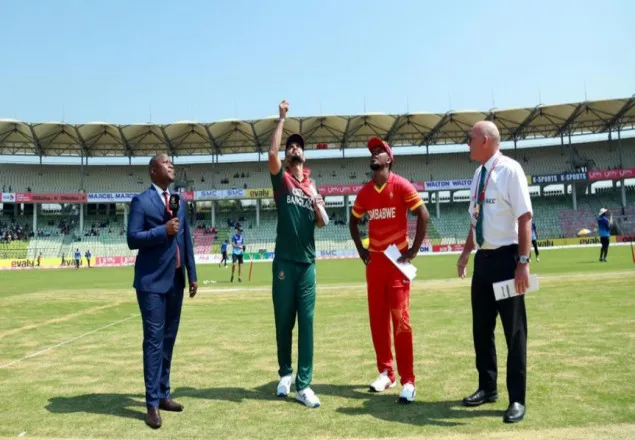 মাশরাফির নেতৃত্বের বিদায়ী ম্যাচে ব্যাটিংয়ে বাংলাদেশ