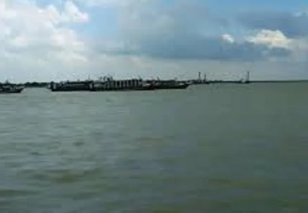 রাজশাহীতে ৪০ বরযাত্রী নিয়ে নৌকাডুবি