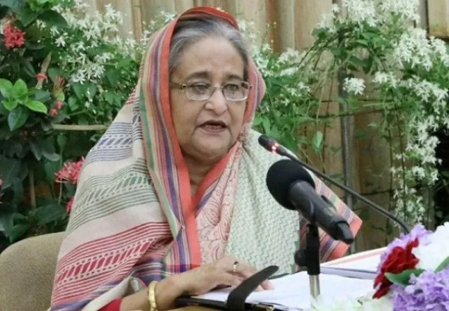 করোনার ঘোষণা দাও, আমি তোমাদের সাথে আছি: প্রধানমন্ত্রী