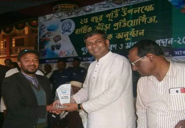 শ্রীপুরের মুুুজিব শতবর্ষ উপলক্ষে গুনিজন সম্মাননা প্রদান