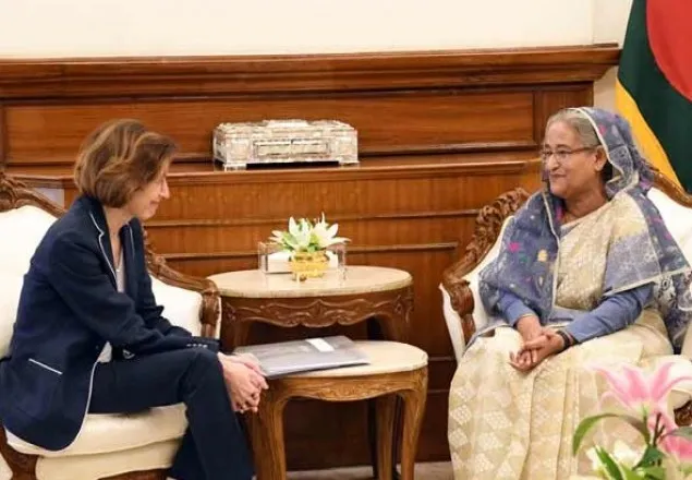 প্রতিরক্ষা সেক্টরে ফ্রান্সের সহযোগিতা চেয়েছেন প্রধানমন্ত্রী