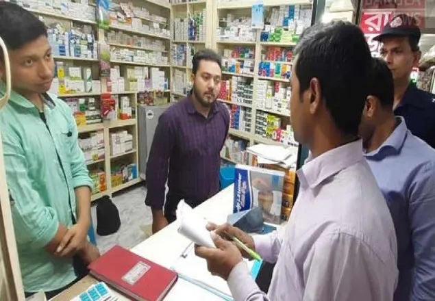 বাড়তি মূল্যে মাস্ক: র‌্যাবের অভিযানে লাখ টাকা জরিমানা-জেল