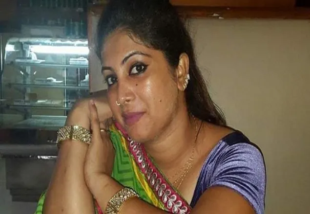 খুলনায় সাবেক মহিলা শ্রমিক লীগের নেত্রী আটক
