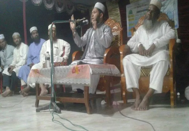 মাগুরায় করোনা থেকে মুক্তি পেতে কোরআন মাহফিল 