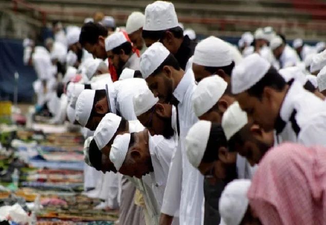 নতুন আক্রান্ত এলাকায় মসজিদে জামায়াত নিষিদ্ধ