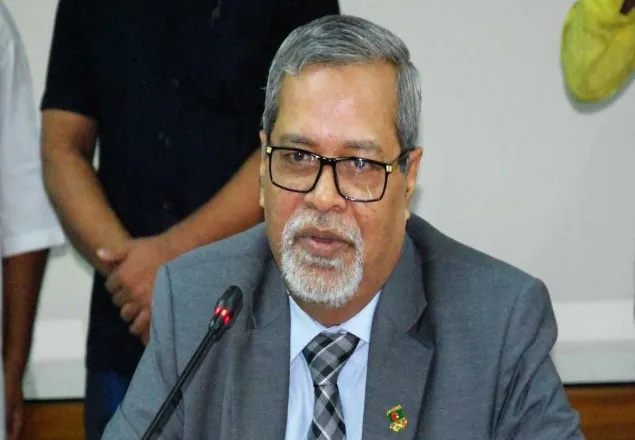 করোনা নিয়ে শঙ্কিত হলেও নির্বাচন চলবে : সিইসি