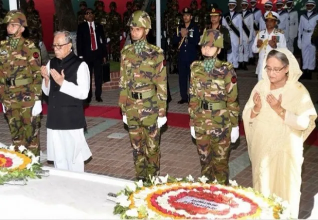 টুঙ্গিপাড়ায় বঙ্গবন্ধুর সমাধিতে রাষ্ট্রপতি ও প্রধানমন্ত্রীর শ্রদ্ধা