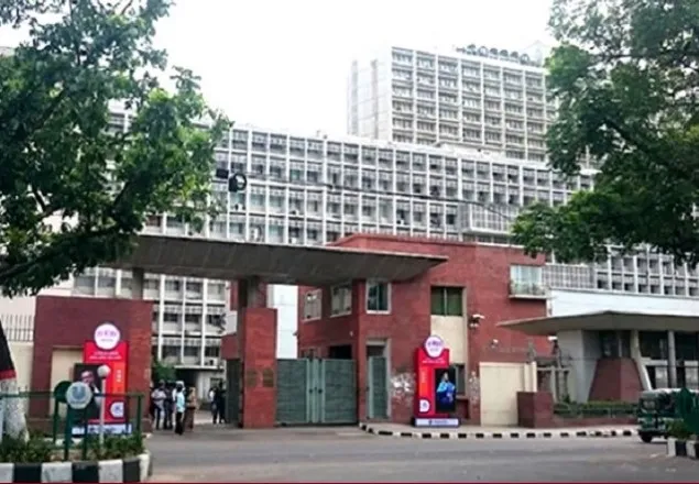 করোনাভাইরাস: সচিবালয়ে দর্শনার্থী প্রবেশ নিষিদ্ধ