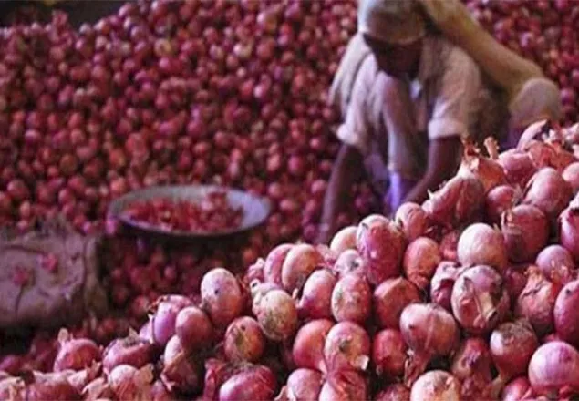 দুদিনের ব্যবধানে ফের বেড়েছে পেঁয়াজের দাম