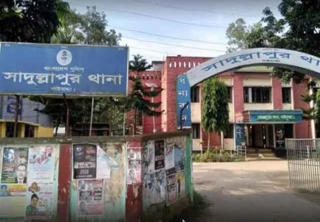 করোনা সতর্কতা: গাইবান্ধার সাদুল্লাপুর উপজেলা লকডাউন