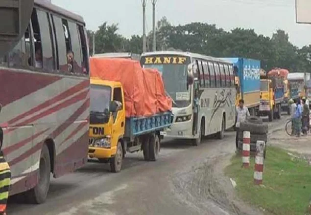 ঢাকা-টাঙ্গাইল মহাসড়কে ৬০ কিলোমিটার দীর্ঘ যানজট